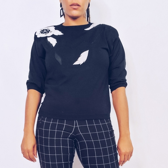 Embellished Top - Picture 3 of 9